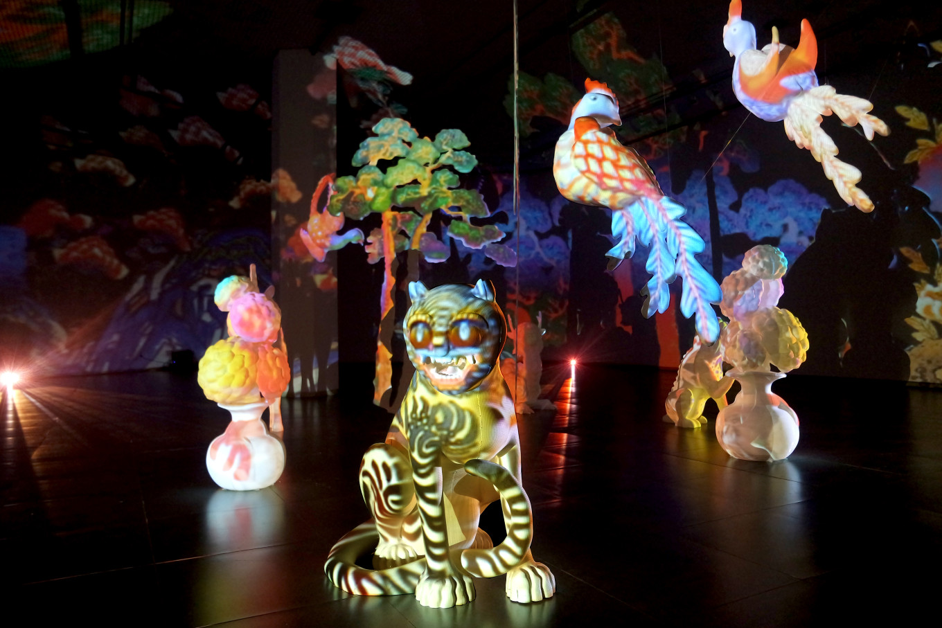 이상한 나라의 민화이야기 / 3D printing, Projection mapping, 3min movie / Installation / 2019
