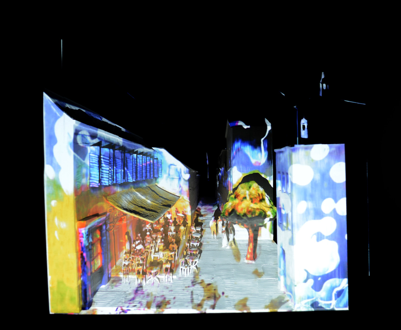 3D_고흐/아를르의 포름 광장의 카페 테라스 / Projection mapping, 3D print / 130x130x110cm / 2016