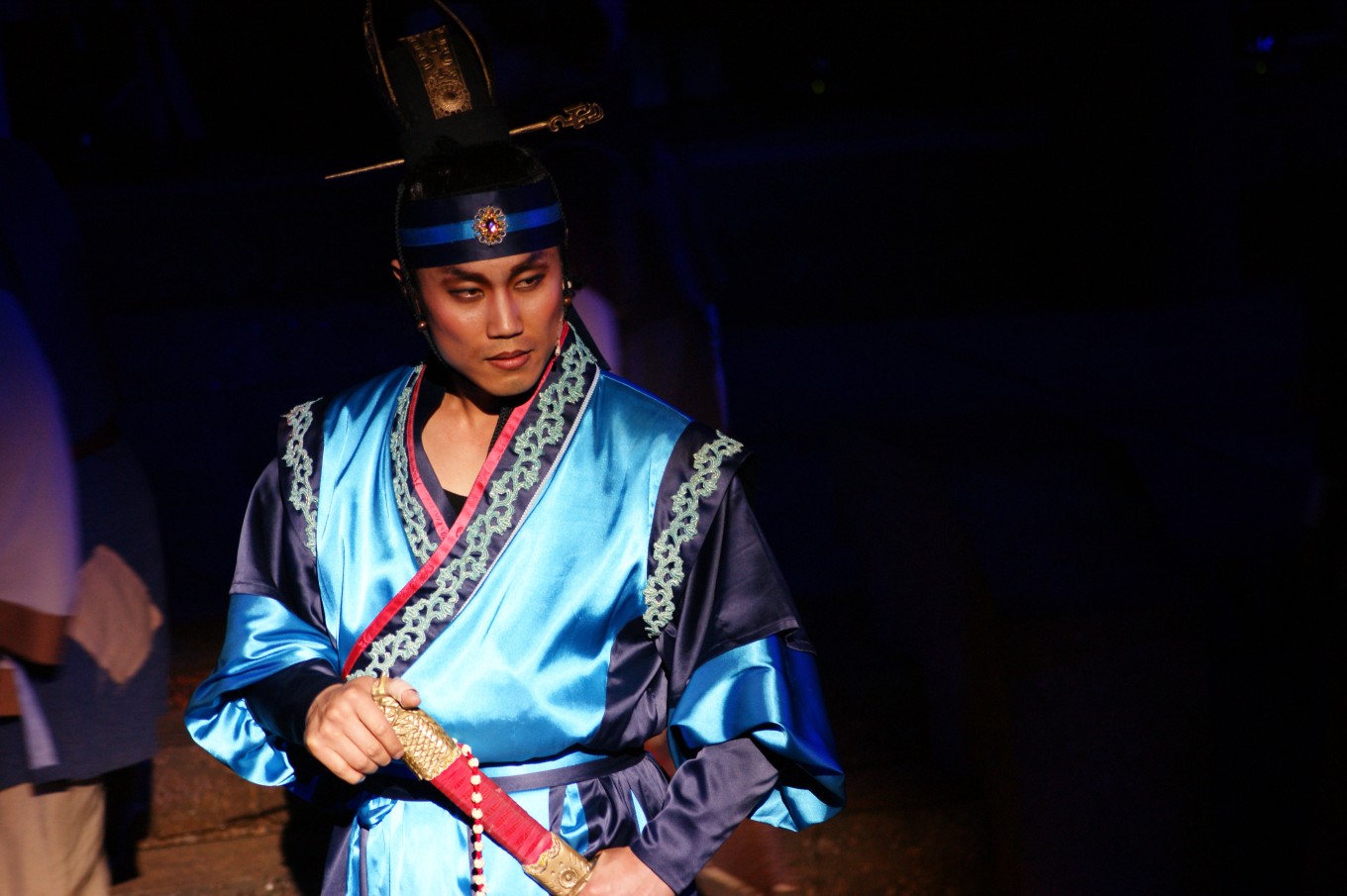 강은 강을 만나 바다로 간다