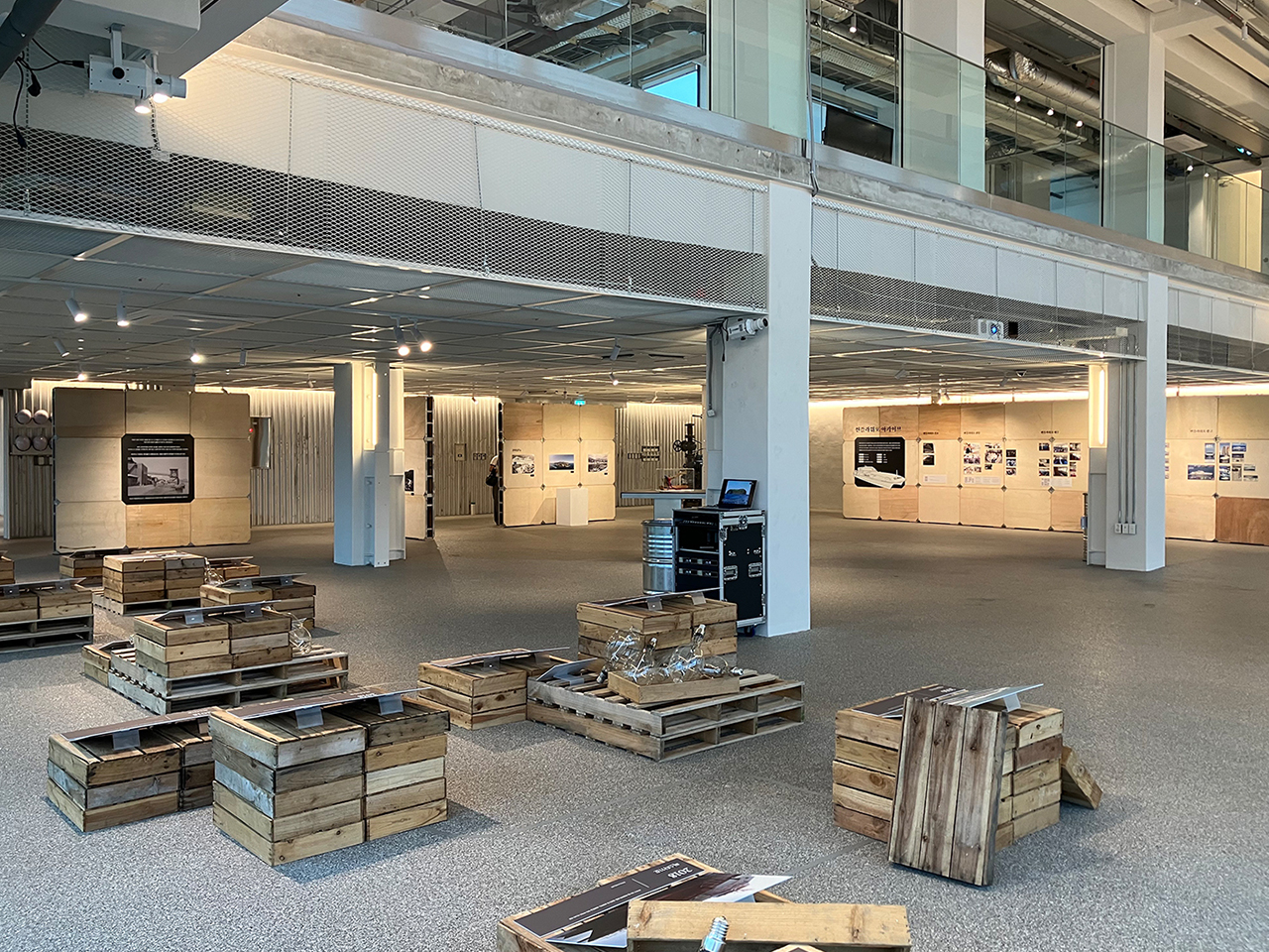 [전시연출] 두개의 바람 두개의 해류, 포항구수협냉동창고, 포항